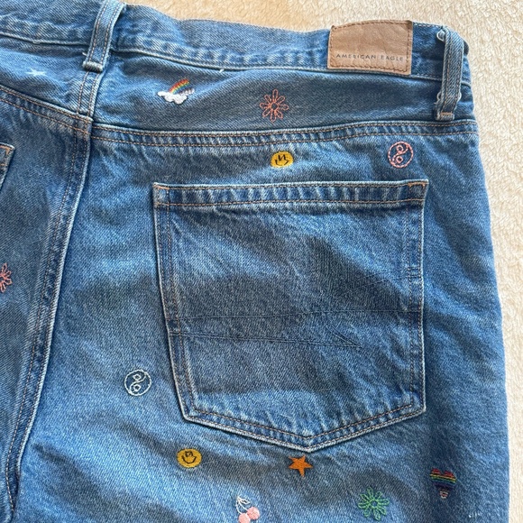 American Eagle Embroidered Denim Shorts - Picture 2 of 7